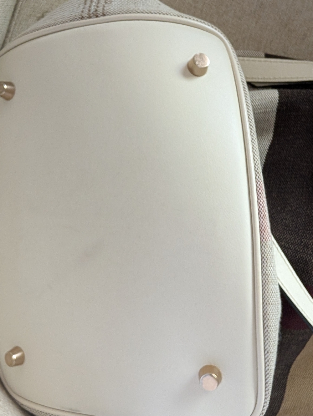 EUC Burberry Ashby Bucket Bag In House Check Canvas and Off-White Calfskin. - Picture 9 of 16